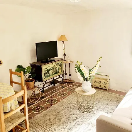 La Cueva Valencia Apartment
